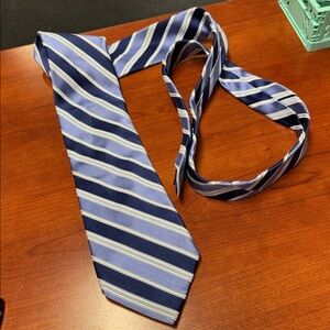 Club room tie // 100202